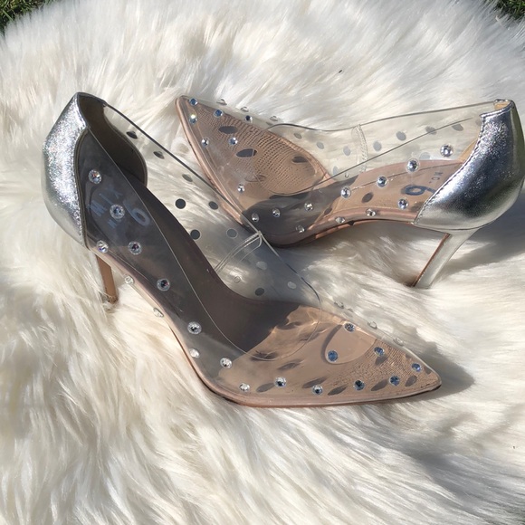 Clear high heels size(8)🔥 - Picture 2 of 5